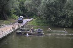 Војска Србије поставила мост преко Велике Мораве код Свилајнца