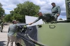 Minister Stefanović Visits 1st Army Brigade Members in Bačka Topola