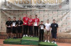 Ministar Stefanović čestitao učenicima vojnih škola na osvojenim medaljama