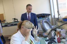 Minister Stefanović visits “Teleoptik-Gyroscopes" Company