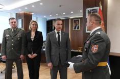 Министар Стефановић уручио Орден заслуга за одбрану и безбедност хероју са Кошара