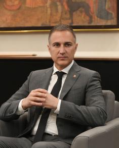 Министар Стефановић уручио Орден заслуга за одбрану и безбедност хероју са Кошара