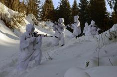 Army scouts undergo cold-weather training