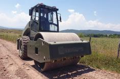 Припадници Војске Србије на задатку санације путева