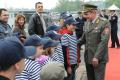 Деца награђена у акцији "Нацртај цртеж" пловила војним бродом "Козара"