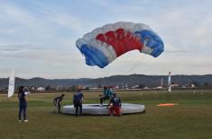 Serbian Armed Force paratroopers win gold and silver medals at the national championship 