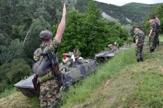 Министар одбране обишао задејствоване снаге Војске Србије
