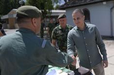 Minister Stefanović Visits 1st Army Brigade Members in Bačka Topola