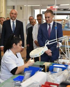 Minister Stefanović visits “Teleoptik-Gyroscopes" Company