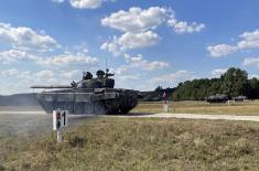 NCOs serving in armoured units do stationary camp