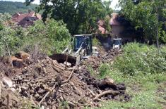 Министар Стефановић: Војска Србије увек и свуда на располагању нашем народу