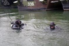 River Flotilla Divers undergo winter training