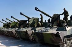 Training with 122 mm self-propelled howitzers