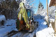 Serbian Armed Forces Continue Helping Citizens