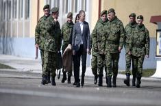 Minister Stefanović visits SAF units in Kraljevo garrison