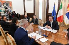 Sastanak predsednika Vučića sa ministrom odbrane Republike Italije 