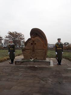 Delegation of Ministry of Defense and Serbian Armed Forces pays tribute to fallen Serbian pilots in Armenia