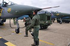 Youngest officers train to fly “Eagles“