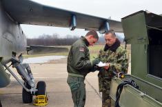 Youngest officers train to fly “Eagles“