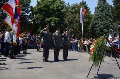 U Leskovcu otkriveno spomen obeležje poginulim pripadnicima Vojske i Policije 1998. i 1999. godine