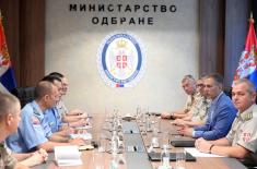 Састанак министра Стефановића са будућим изасланицима одбране