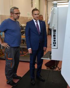 Minister Stefanović visits “Teleoptik-Gyroscopes" Company