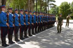 Обука војника у Гарди за давање војних почасти 