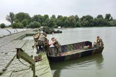 Pontoon units dismantle bridge to Lido Beach