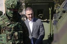 Minister Stefanović visits SAF units in Kraljevo garrison