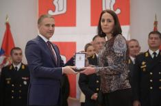 Minister Stefanović presents decorations to members of Ministry of Defence and Serbian Armed Forces