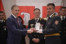 Minister Stefanović presents decorations to members of Ministry of Defence and Serbian Armed Forces