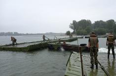 Pontoon units dismantle bridge to Lido Beach