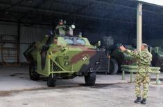 Training in the use of MP combat vehicles