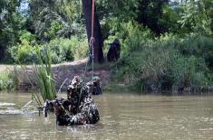 Scouts train to navigate around submerged obstacles