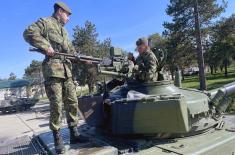 Armoured soldiers undergo skills assessment