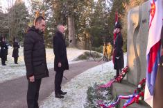 Ministers of Defence of Serbia and Norway Laid Wreaths at the Monument to Yugoslav Internees