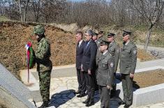 Minister Vučević lays wreath to commemorate Remembrance Day for Victims of NATO Aggression