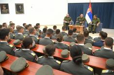Начелник Генералштаба са будућим официрима Војске Србије