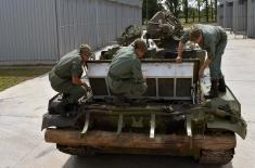 Soldier training in tank units