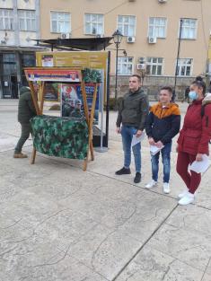 Sve veća zainteresovanost mladih za dobrovoljno služenje vojnog roka sa oružjem