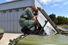 Soldier training in tank units