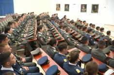 Начелник Генералштаба са будућим официрима Војске Србије