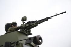 Modern gun howitzer crews in training