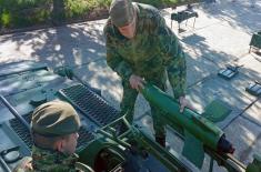 Armoured soldiers undergo skills assessment