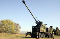 Training on self-propelled howitzers in the Mixed Artillery Brigade