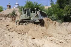 Војска Србије изводи инжињеријске радове у општини Бела Паланка