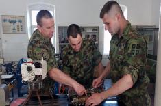 Soldiers performing military service undergo skills assessment