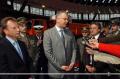 Ministar Šutanovac posetio Međunarodni salon privrednih vozila