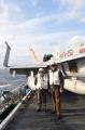 Министар одбране и начелник Генералштаба у посети носачу авиона САД