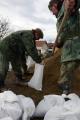 Војска Србије помаже у санирању последица поплава у Чачку